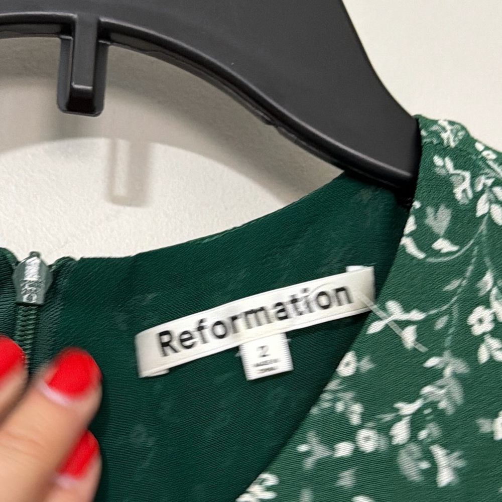 Reformation Beesly Dress in Parsley Size 2 - Picture 3 of 7